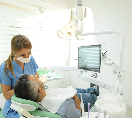 Diş Dünyası Ağız ve Diş Sağlığı Polikliniği